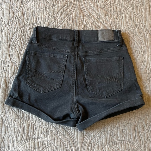 High-waist short - Picture 2 of 4